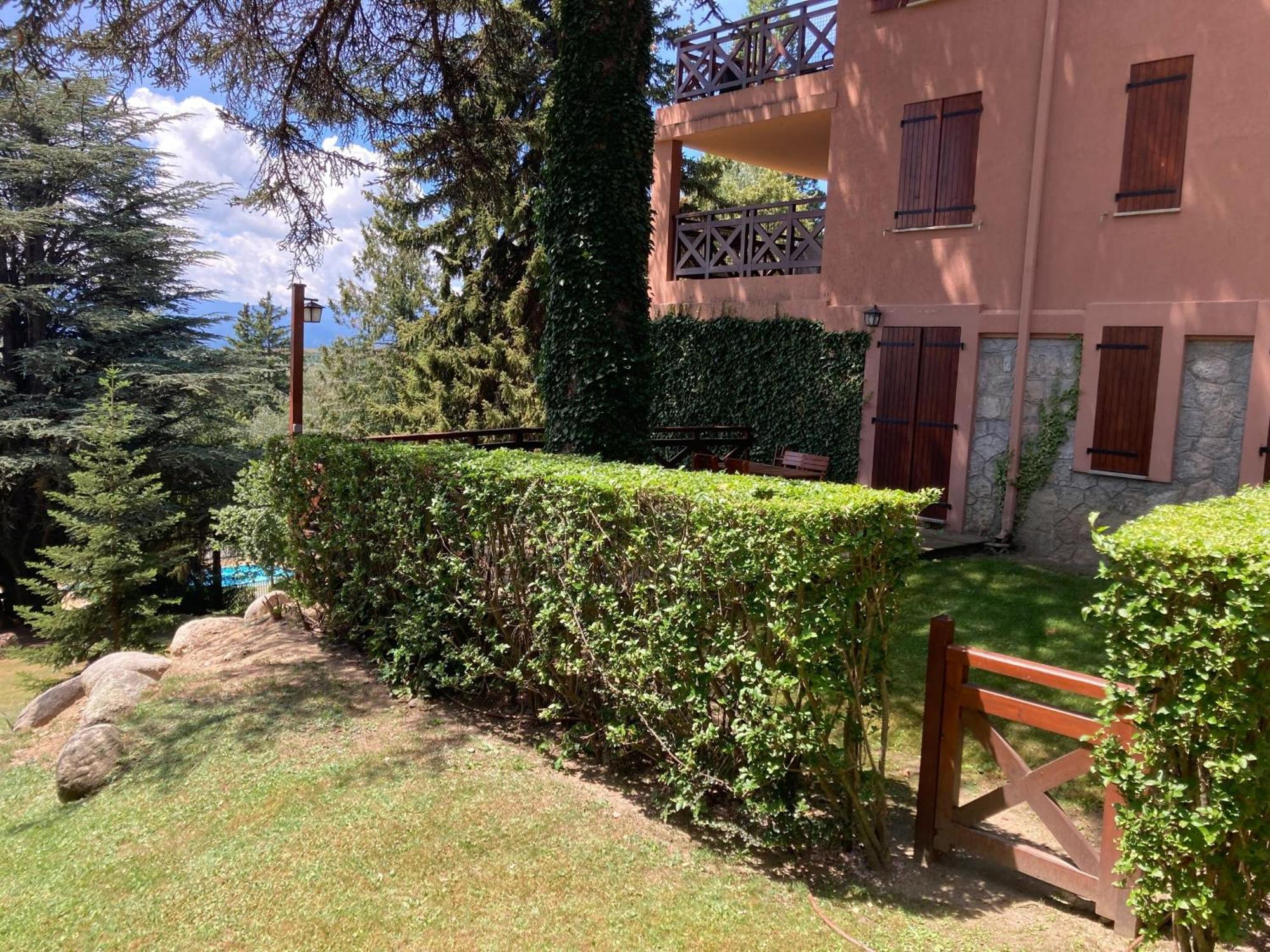 Apartamento Con Jardin - Montana Park Enveitg Luaran gambar